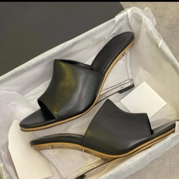 Black Slides – Fashion slippers